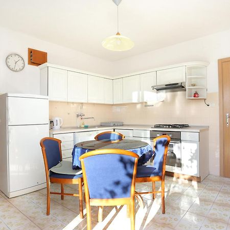 Apartments With A Parking Space Brela, Makarska - 18495 Room photo
