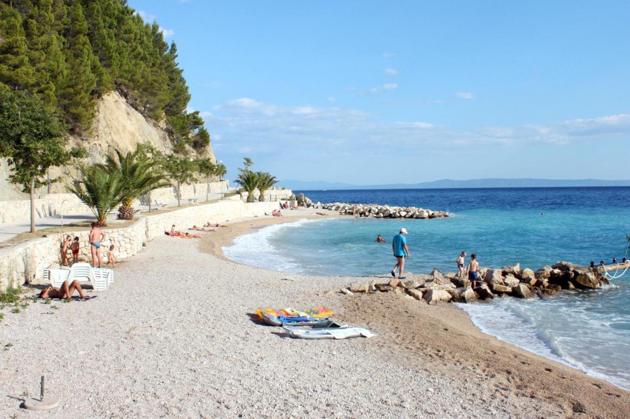 Apartments With A Parking Space Brela, Makarska - 18495 Exterior photo