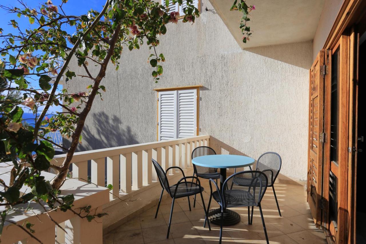 Apartments With A Parking Space Brela, Makarska - 18495 Exterior photo